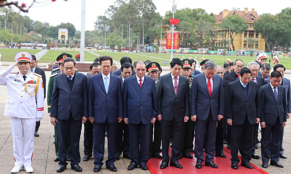  Lãnh đạo Đảng, Nhà nước vào lăng viếng Chủ tịch Hồ Chí Minh